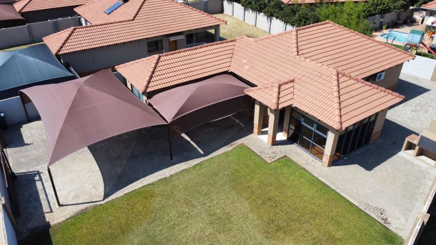 4 Bedroom Property for Sale in Hexrivier Lifestyle Estate North West